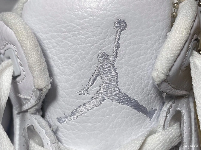 Triple White Retro Air Jordan 3 136064-111 0712